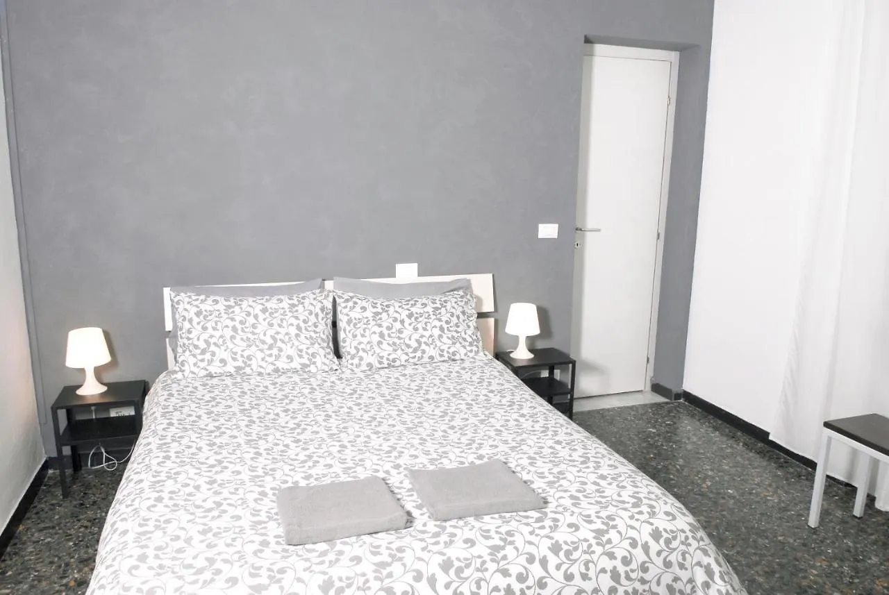Hotel La Pergola Private Parking Vezzano Ligure 2*,