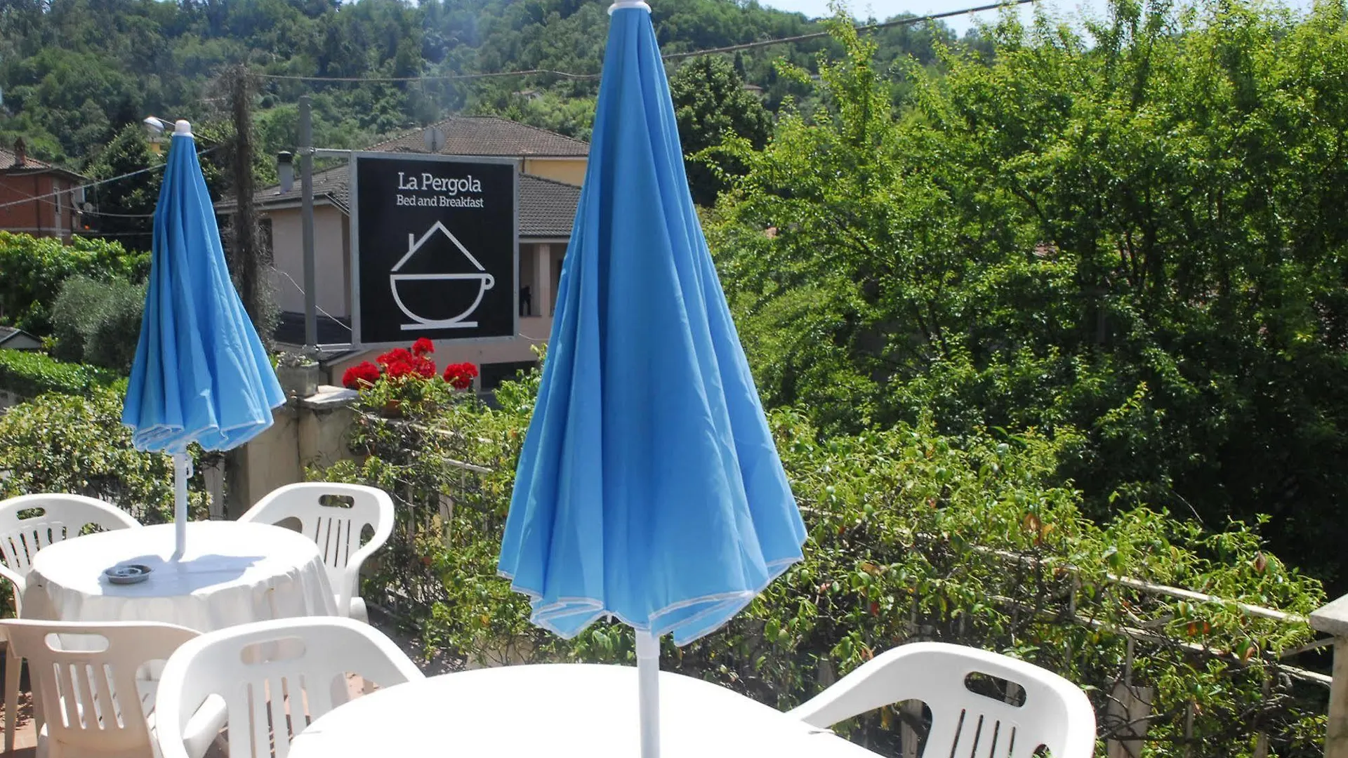 Gasthof Hotel La Pergola Private Parking Vezzano Ligure