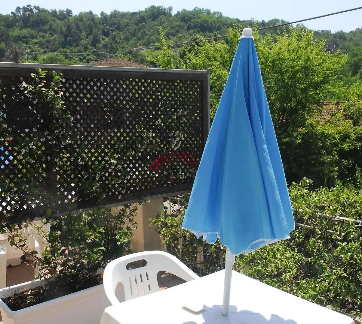 Hotel La Pergola Private Parking Vezzano Ligure